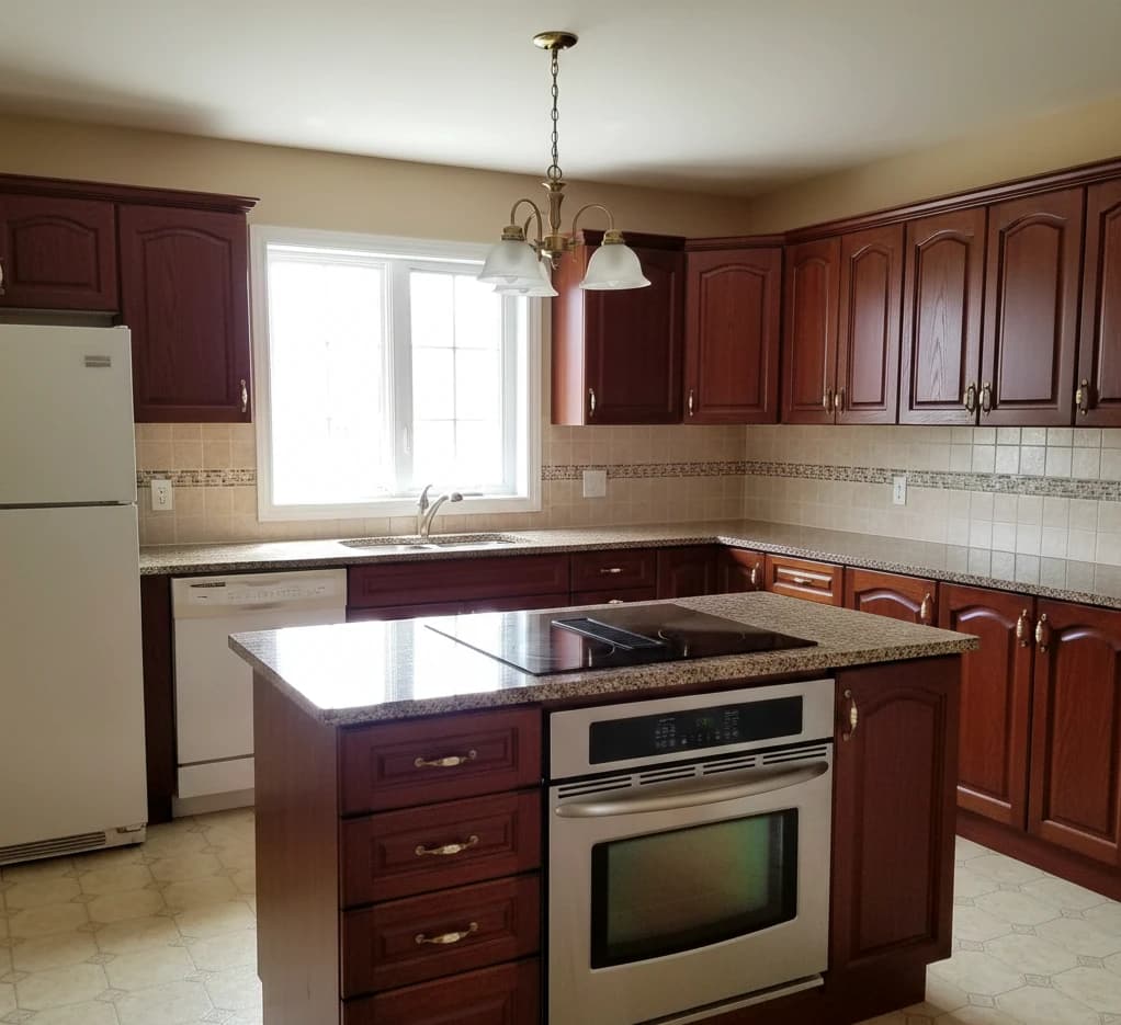 Before: Kitchen cabinets in Streetsville